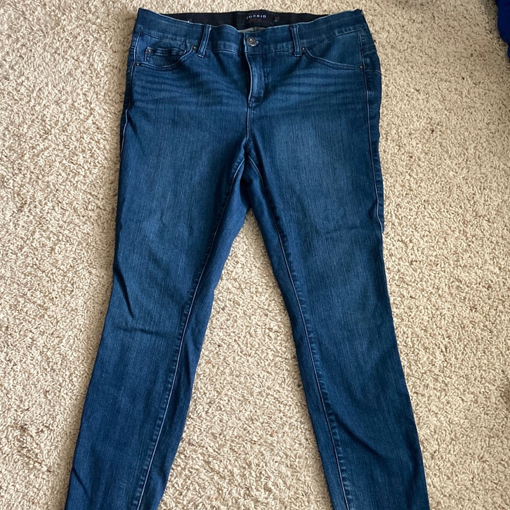 Torrid bombshell jeans flattering stretch 12